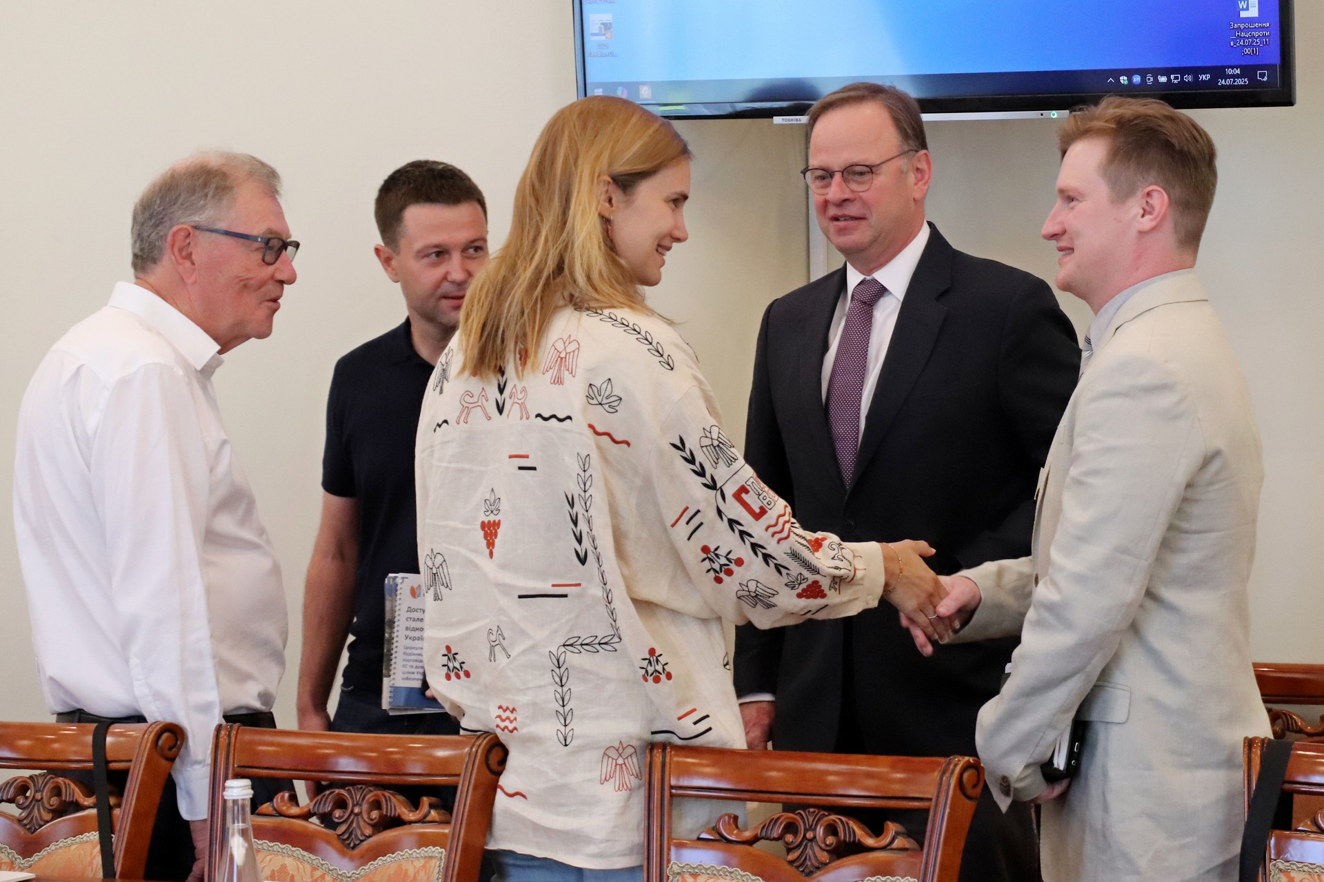 присутні на презентації нідерландського проєкту зі створення біоосель